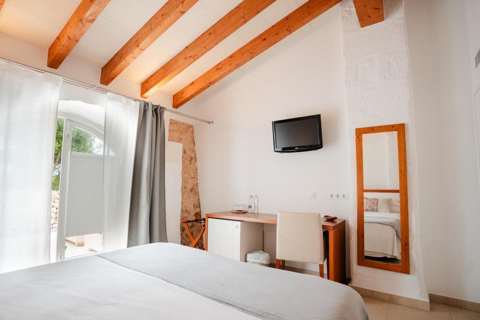 Hotel Rural Binigaus Vell Эс-Миджорн-Гран Экстерьер фото